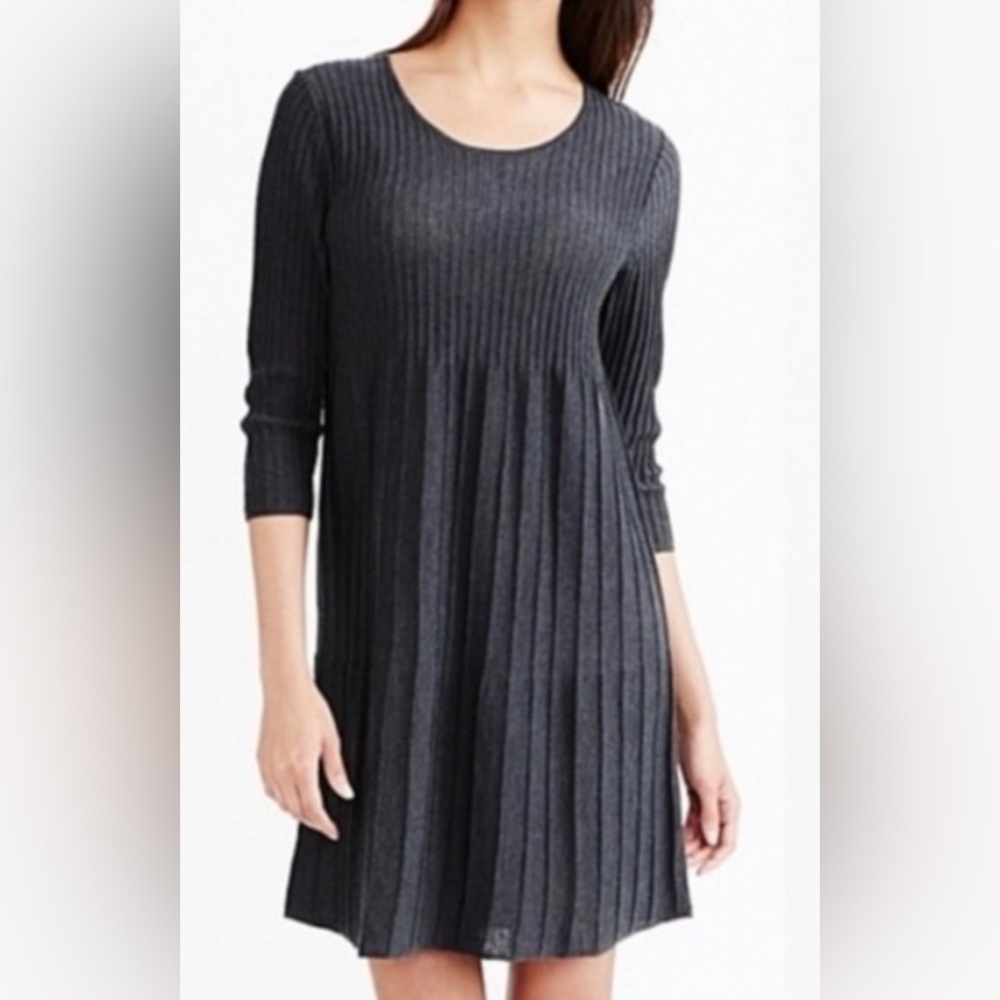 Eileen Fisher Pleated Wool Dress‎ Charcoal gray Scoop-Neck Knee length Size 2-4P